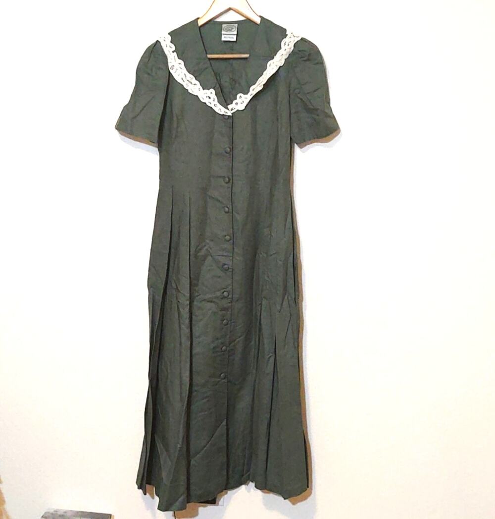 Vintage Laura Ashley 80s Green Button Front Lace Yoke Cottagecore Pleated Dress